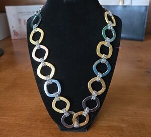 Elegant Multicolor Chain Necklace